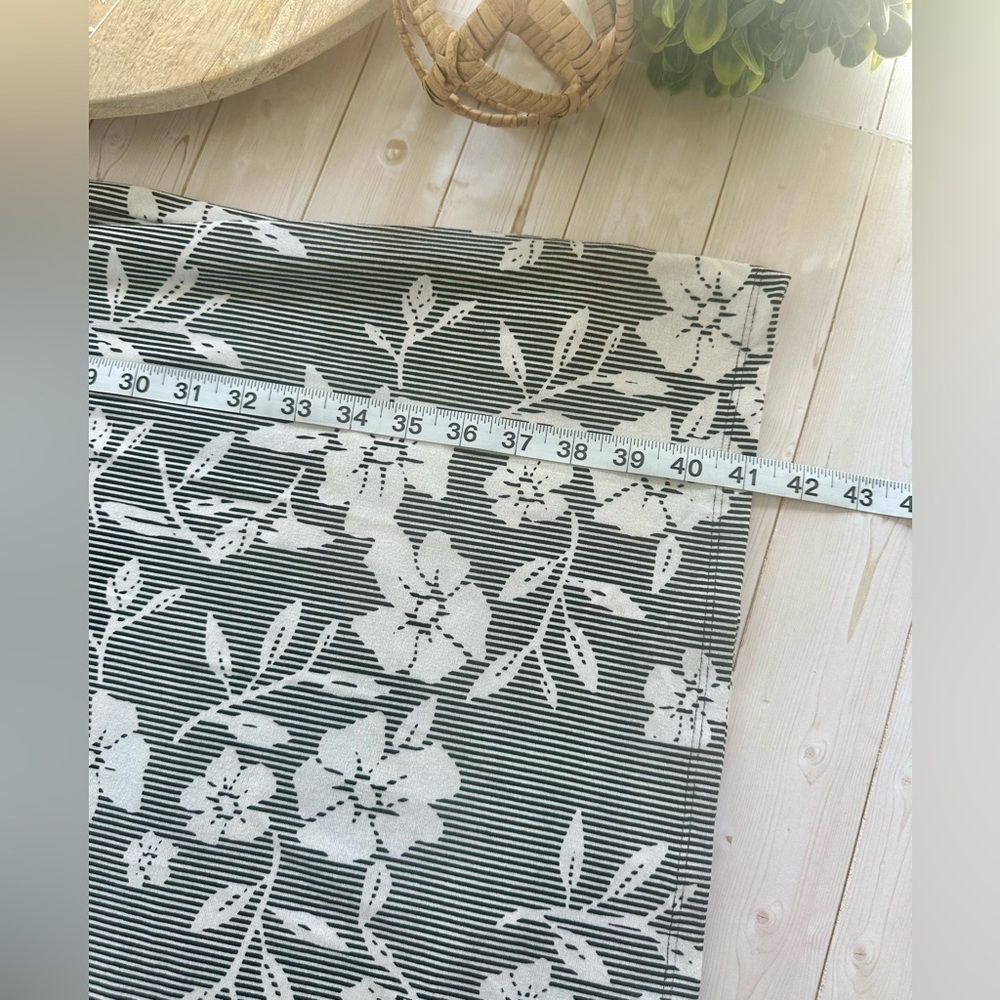 LuLaRoe Debbie Long Sleeve Striped Floral Sheath Dress in Black and White Size L - Picture 7 of 8